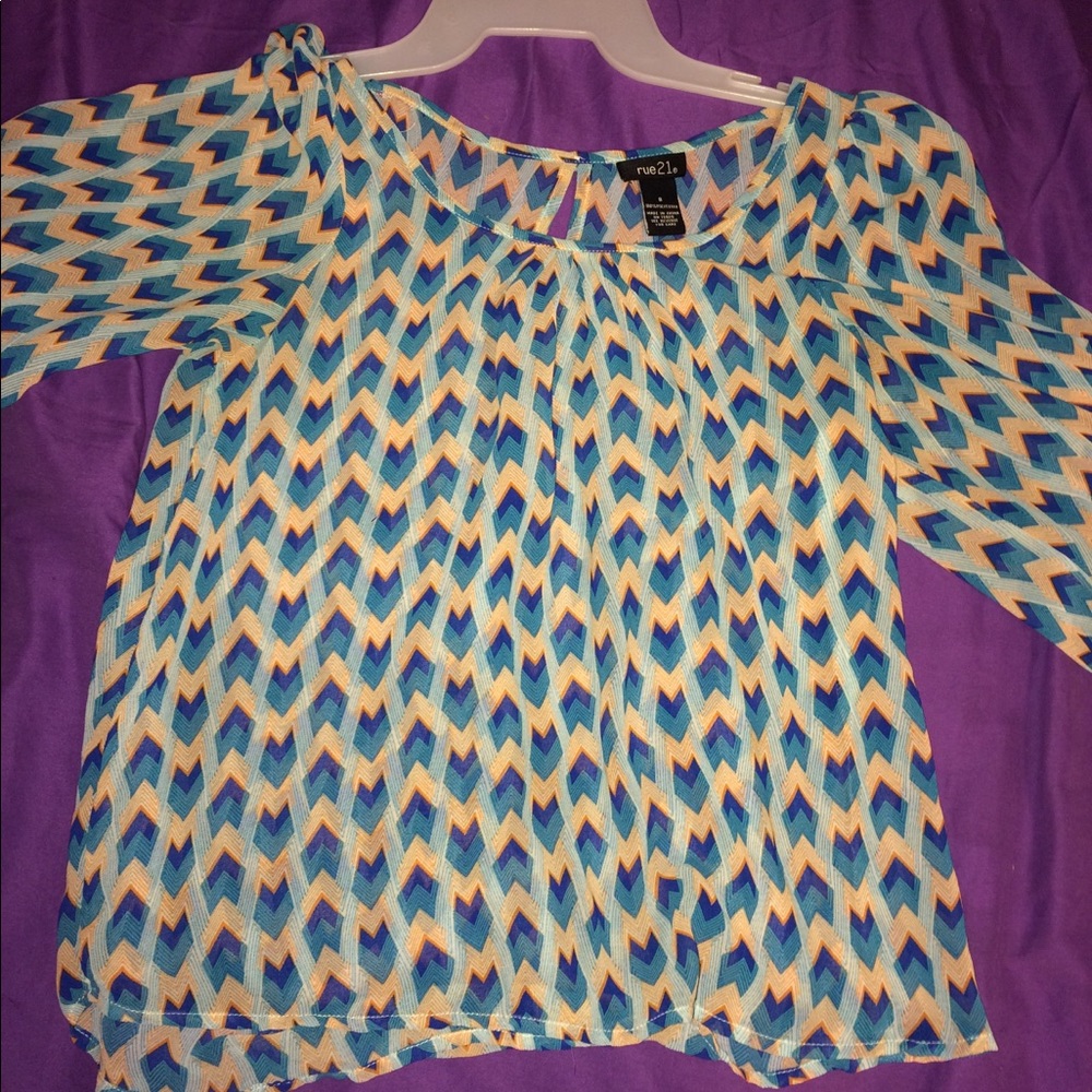 Chevron print half sleeve blouse